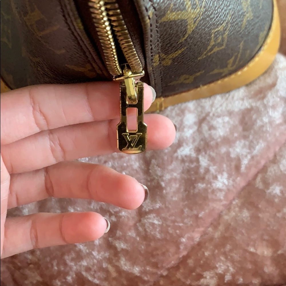COPY - Louis Vuitton Alma Piurse - Picture 4 of 9
